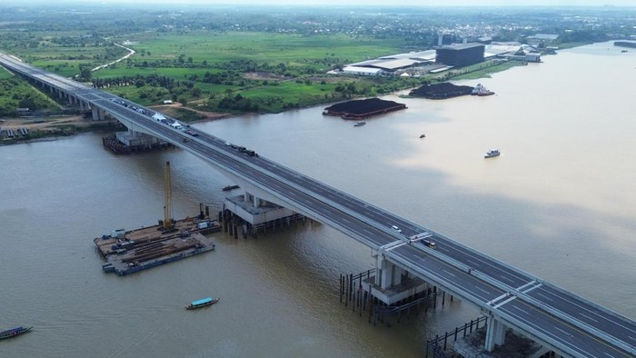 Progres pembangunan Jembatan Musi V di Tol Palembang-Betung