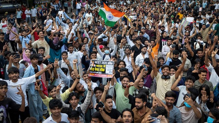 Cockroach Janta Party (CJP) supporters celebrate after the resignation of Education Minister Dharmendra Pradhan over National Eligibility cum Entrance Test (NEET) examination paper leaks, at Jantar Mantar in New Delhi, India July 25, 2026. REUTERS/Francis Mascarenhas     TPX IMAGES OF THE DAY