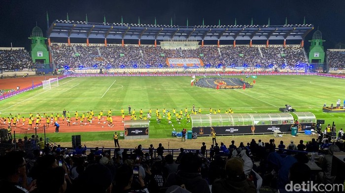 Suasana Opening Ceremony Piala Presiden 2026.