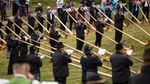Tradisi Alphorn Bergema di Pegunungan Alpen Swiss