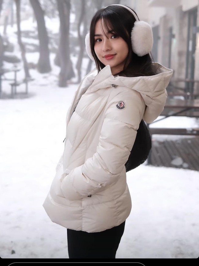 Angie Marcheria Stay Cool Saat Kabut Salju di Mount Buller