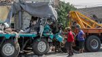 Detik-detik Evakuasi Truk Kecelakaan Beruntun yang Tewaskan 4 Orang