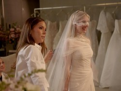 Emma Roberts Menikah, Pakai Gaun Pengantin Impian Seperti Hantu