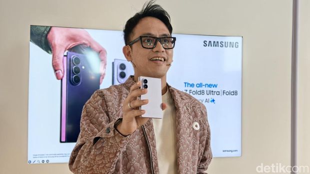Ilham Indrawan, MX Product Marketing Senior Manager Samsung Electronics Indonesia