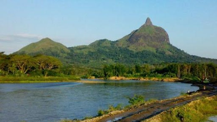 Ilustrasi Gunung Jempol Lahat