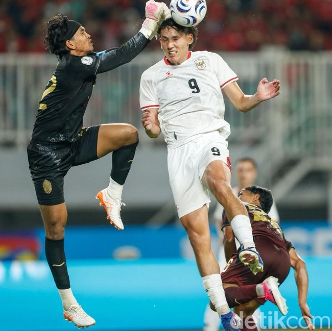 Bingkai Sepekan: Gubernur BI Mundur, Timnas Indonesia Awali Piala AFF dengan Apik