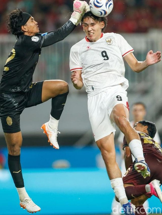 Bingkai Sepekan: Gubernur BI Mundur, Timnas Indonesia Awali Piala AFF dengan Apik