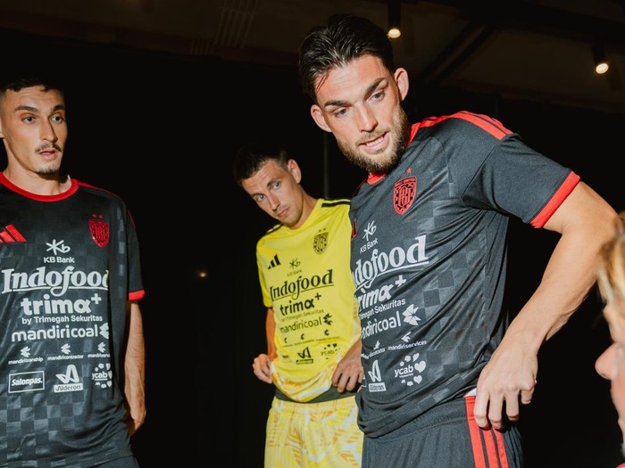 Jersey Baru Bali United sambut Super League 2026/2027.