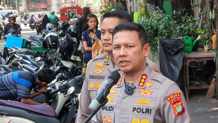 Kabid Humas Polda Metro Jaya Kombes Budi Hermanto memastikan Jalan Tambak kondusif pasca bentrokan maut, Senin (27/7/2026).