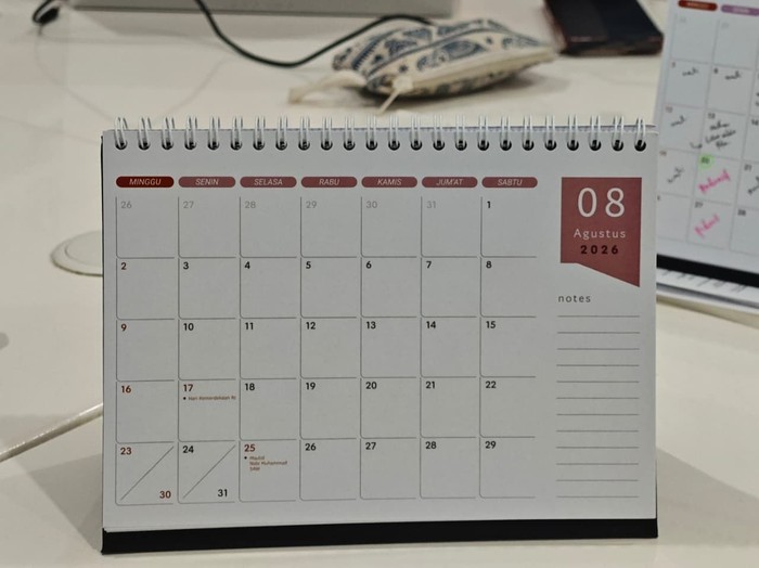 Kalender Agustus 2026