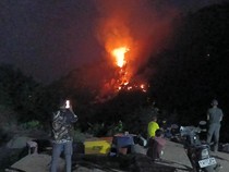 2 Hari Puncak Habibi Sukabumi Terbakar, Damkar Sulit Jangkau Titik Api