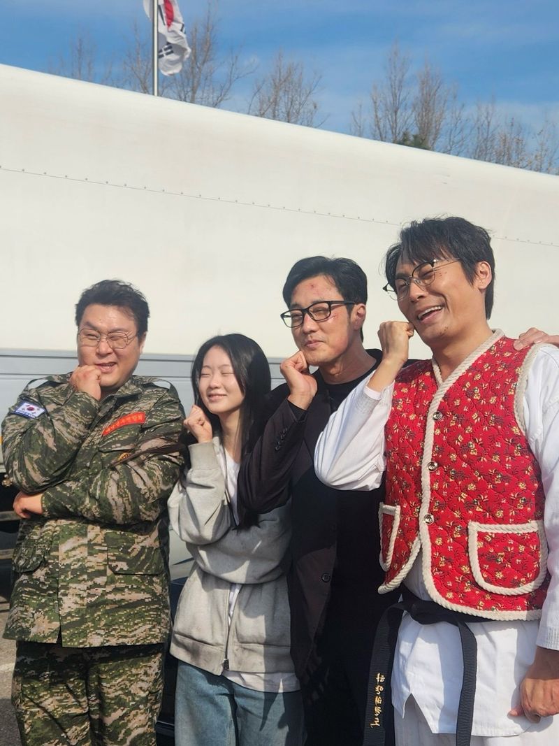 Kedekatan Seo Sumin bersama So Ji Sub, yang berperan sebagai ayahnya di drama Korea Agent Kim Reactivated.