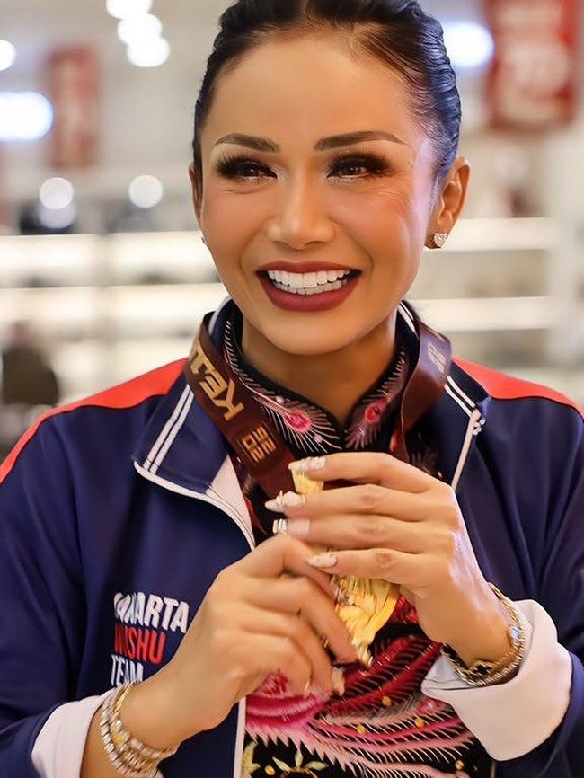 Kris Dayanti Dapat 2 Medali Emas di Kejurnas Wushu