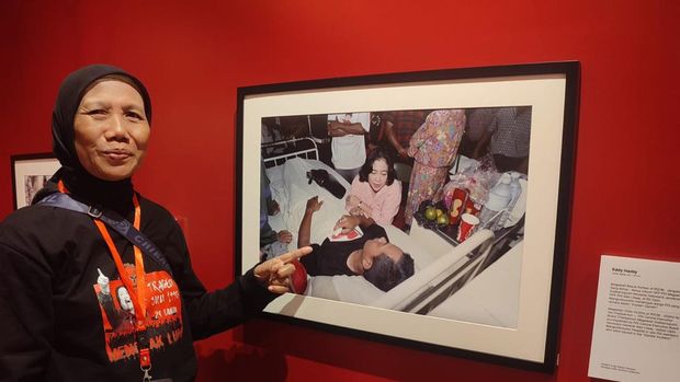 Pemeran foto Tiga Dekade Kudatuli bertajuk 