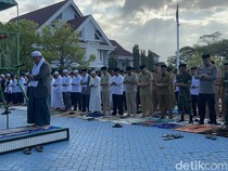 75 Hektare Sawah Kekeringan, Pemkab Pinrang Gelar Salat Istisqa Minta Hujan