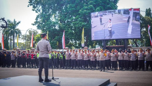 Polres Bogor menggelar apel kesiapan pengamanan laga Timnas Indonesia vs Kamboja dalam turnamen ASEAN Hyundai Cup 2026 di Stadion Pakansari.