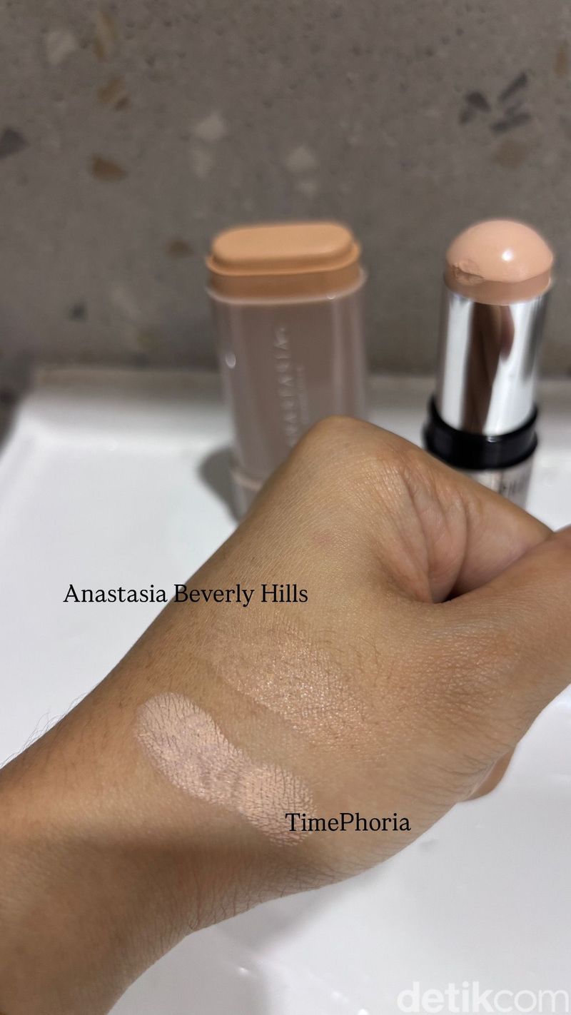 Review Skin Tint Stick TimePhoria vs Anastasia Beverly Hills