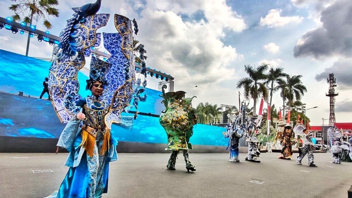 Sekjen Kemenbud Apresiasi Grand Carnival Jember Fashion Carnaval 2026