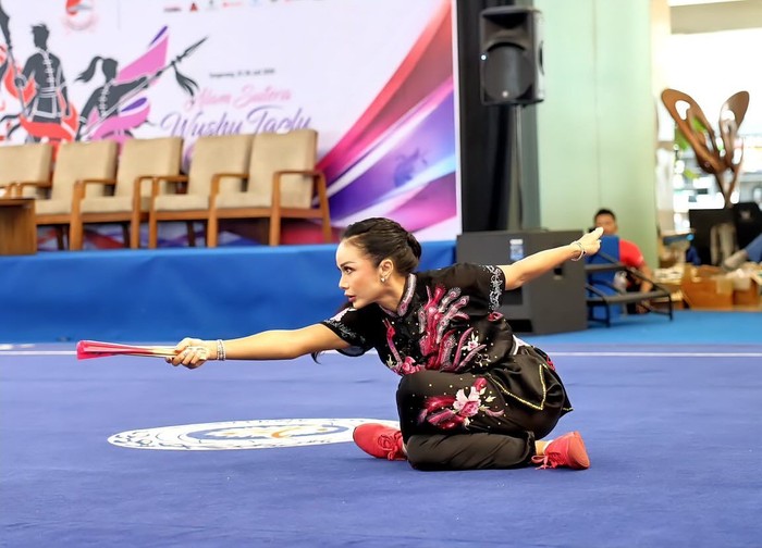 Slay! Momen Kris Dayanti Makan Teppanyaki hingga Tahu Goreng