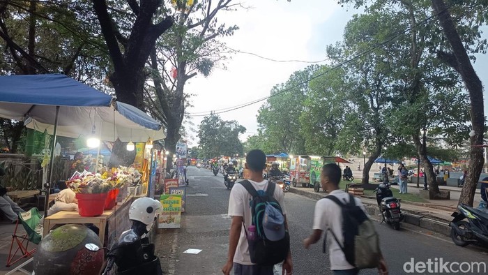Suasana kawasan PKL Dadaha Tasikmalaya dua pekan setelah insiden ledakan bom rakitan.