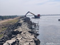 Pernah Bocor-Ancam Rel, Tanggul Lumpur Lapindo Ini Terus Ditinggikan