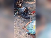 Terduga Maling Besi yang Disiksa dan Pengusaha Lamongan Saling Polisikan