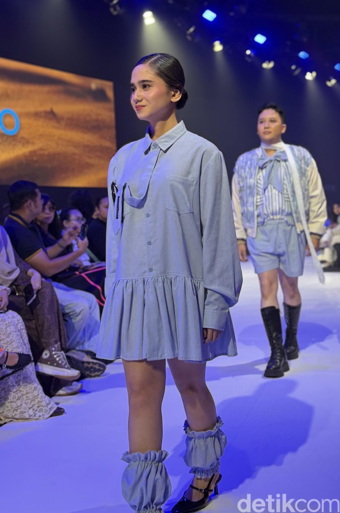 Tissa Biani Jalan di Catwalk Raegitazoro di JF3 Fashion Festival 2026