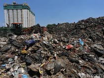 Swasta Timbun Sampah di RTH Penjaringan, Pram Minta Pelaku Diproses Hukum