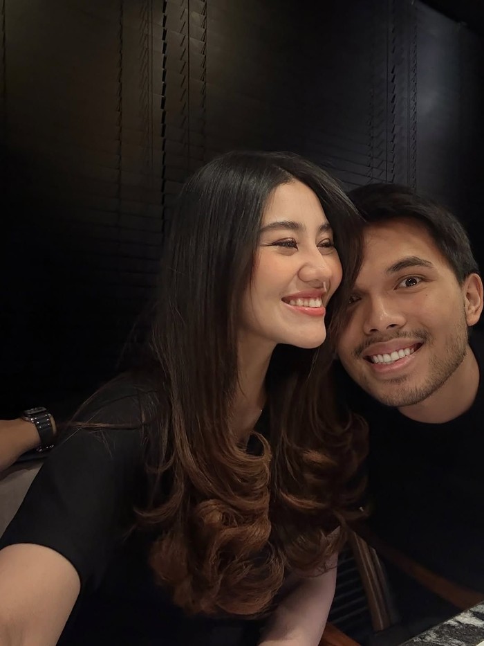 Aaliyah Massaid dan Thariq Halilintar rayakan anniversary