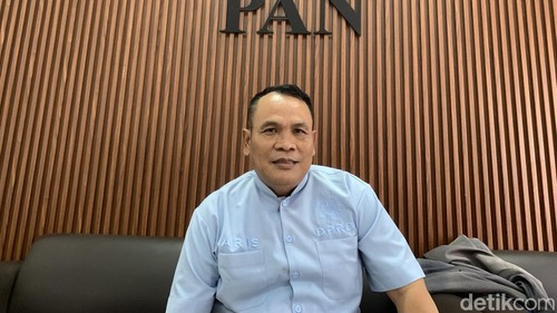 Anggota Komisi II DPRD Lombok Barat, Munawir Haris, Selasa (28/7/2026). (M. Zahiruddin/detikBali)