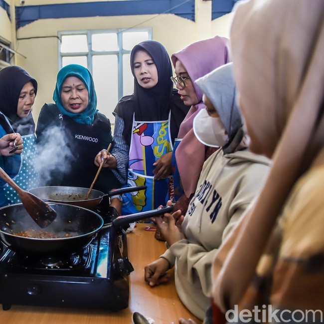 Asah Keterampilan, Warga Jakut Ikuti Pelatihan Kuliner Gratis