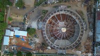 Pembangunan gedung yang membutuhkan anggaran sekitar Rp29,47 miliar itu dilakukan dengan merevitalisasi bangunan eks Gedung Kesenian Cibinong agar memiliki fungsi baru sebagai pusat kreativitas masyarakat.  