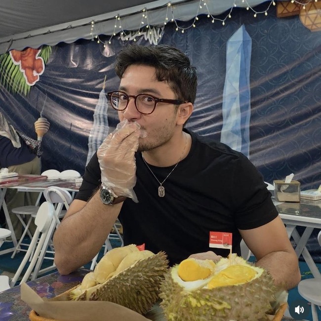 Keseruan Bryan Domani Makan Durian hingga Jajan  Tanghulu di Luar Negeri
