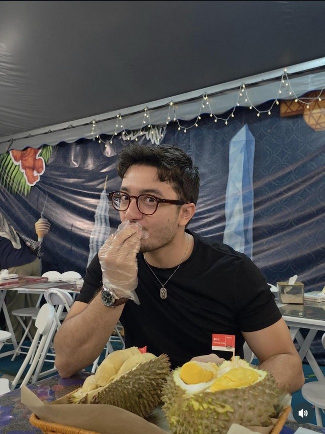 Keseruan Bryan Domani Makan Durian hingga Jajan  Tanghulu di Luar Negeri