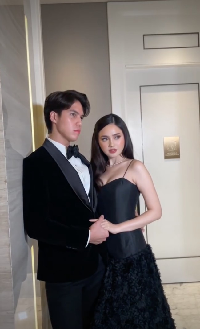 Best cantik dan ganteng, tulis salah satu komentar. Barbie sama ken, komentar lain. Couple visual, komentar lainnya. Foto: Instagram/@kim_mefta