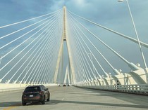 Jembatan Penghubung Kanada-AS Senilai Rp76,6 T Resmi Beroperasi