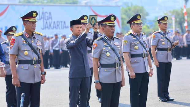 Kapolda Metro Jaya Komjen Asep Edi Suheri memimpin sertijab Dirlantas dan sejumlah kapolres, Selasa (28/7/2026).