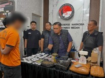 Polisi Gerebek Kos Jadi Gudang Narkoba di Medan, Diedarkan Lewat Jasa Ekspedisi