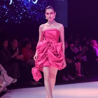 Masih Ingat Saya? Billy Tjong Kembali ke Catwalk Setelah 6 Tahun Vakum
