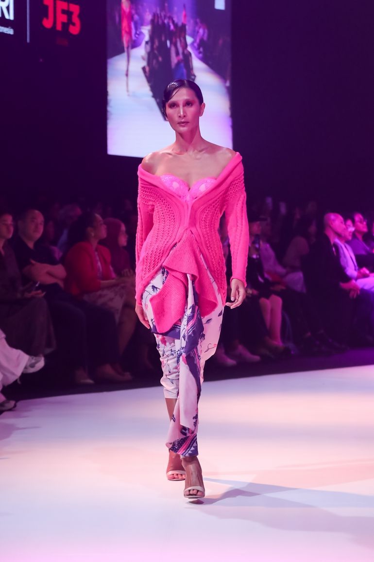 Koleksi Fuchsia Billy Tjong di JF3 Fashion Festival 2026