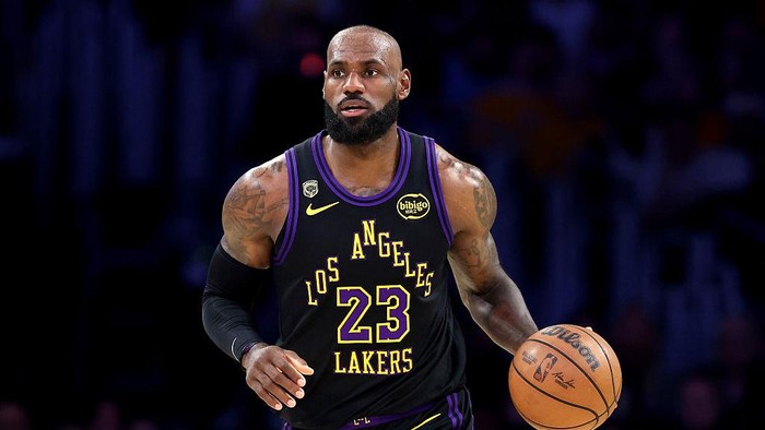 LeBron James kejar cincin NBA kelima bareng Philadelphia 76ers.