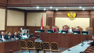 Pejabat Bea Cukai Akui Terima Amplop Tebal dari Kargo, Jaksa Bilang Wow