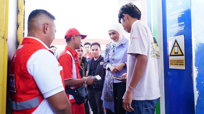 Pertamina bersama Anggota  Komisi XII DPR RI melakukan pemantauan SPBU di Lampung