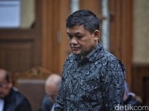 Potret Eks Pejabat Bea Cukai Jalani Sidang Perdana Dugaan Suap Importasi