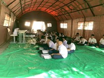 Ruang Kelas Terbakar, Siswa Mts Nujumul Huda Lombok Barat Belajar di Tenda