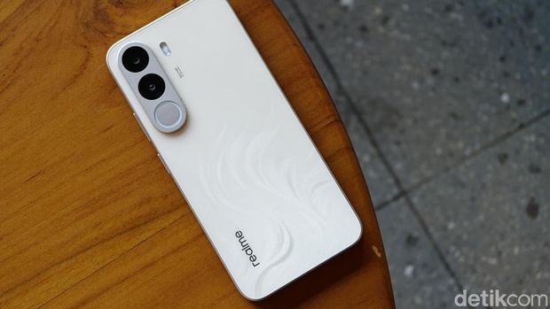 Realme C100X