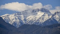 Bikin Geleng-Geleng, Sampah Era 70-an Ditemukan Tertimbun di Puncak Gunung Olympus Yunani