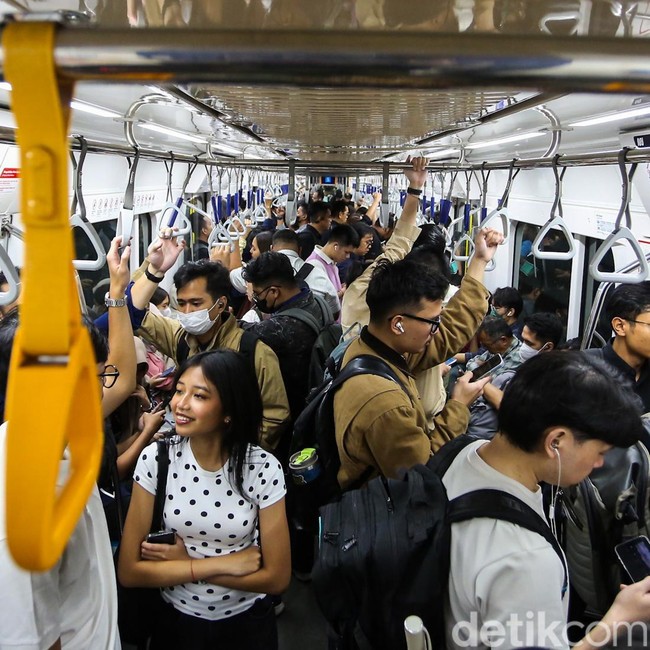Transportasi Umum Jakarta Kian Diminati, Pengguna Tembus 230,8 Juta