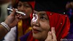 Puluhan Lansia Wisuda Setelah Rampungkan Pendidikan Nonformal