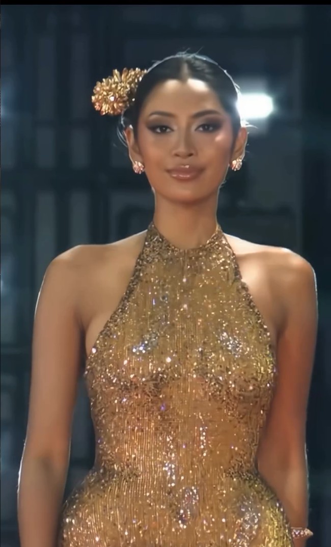 Babak preliminary Miss Supranational 2026 digelar Selasa (28/7/2026) malam di Polandia. Seluruh kontestan tampil dalam balutan busana renang dan gaun malam, termasuk Puteri Indonesia 2026 Agnes Rahajeng. Foto: Instagram/@officialputeriindonesia